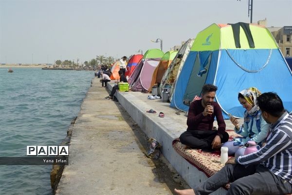 گردشگران نوروزی در سواحل زیبای بوشهر