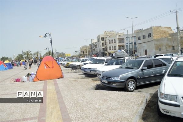 گردشگران نوروزی در سواحل زیبای بوشهر