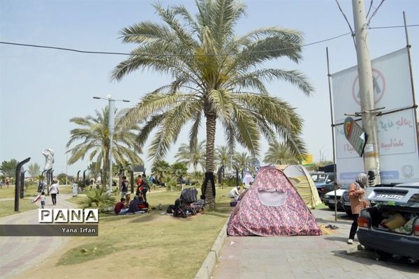 گردشگران نوروزی در سواحل زیبای بوشهر