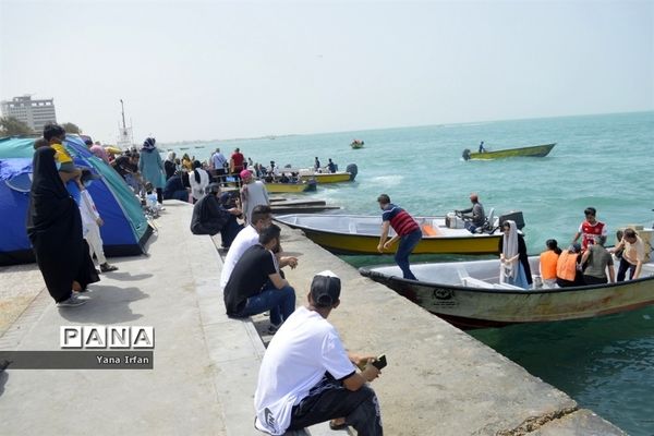 گردشگران نوروزی در سواحل زیبای بوشهر