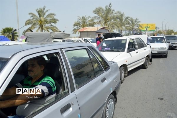 گردشگران نوروزی در سواحل زیبای بوشهر