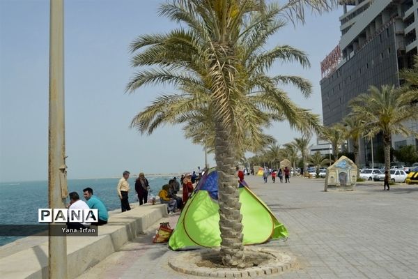 گردشگران نوروزی در سواحل زیبای بوشهر