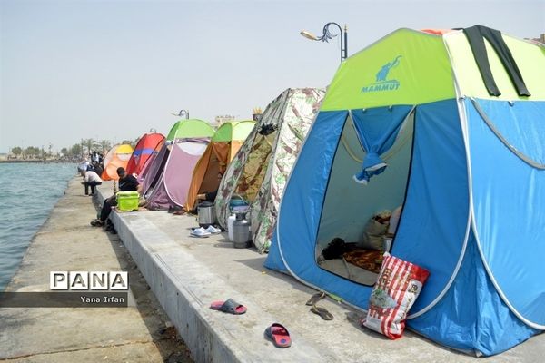 گردشگران نوروزی در سواحل زیبای بوشهر