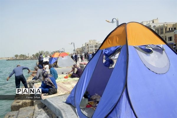 گردشگران نوروزی در سواحل زیبای بوشهر