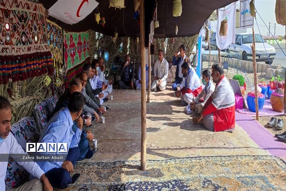 استقبال از مسافران نوروزی در ایرانشهر