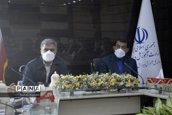 جلسه شورای معاونان اداره‌کل آموزش و پرورش استان بوشهر