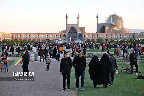 مسافران نوروزی - میدان نقش جهان اصفهان