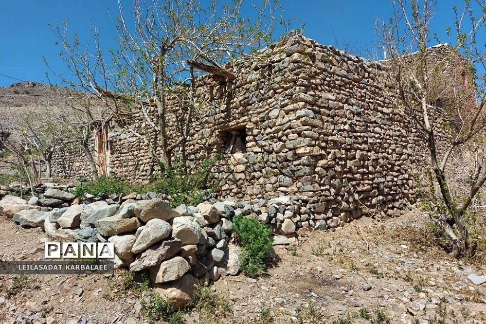 طبیعت زیبای روستاهای هومبر و دوک