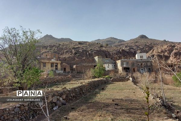 طبیعت زیبای روستاهای هومبر و دوک