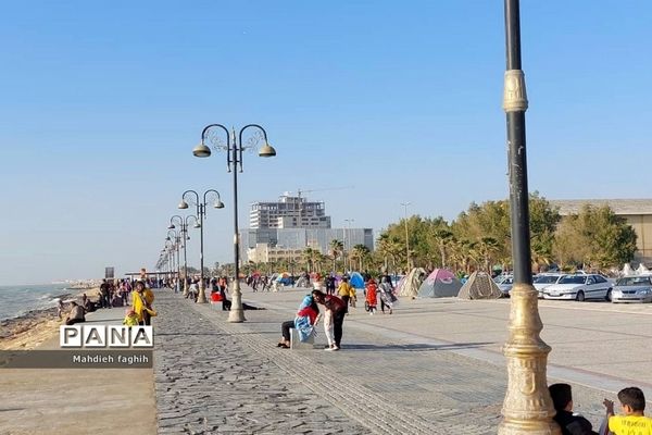 حضور مهمانان نوروزی در شهر بوشهر