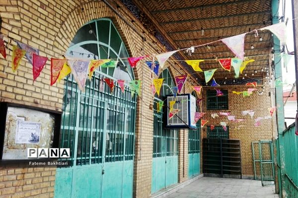 طبیعت بهاری و جاذبه‌های دیدنی روستای عمارت