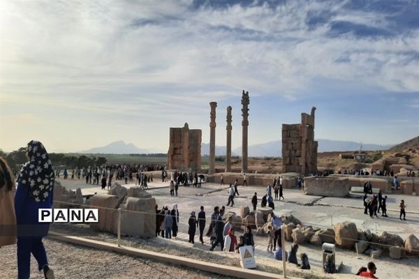 گردشگری در تخت جمشید