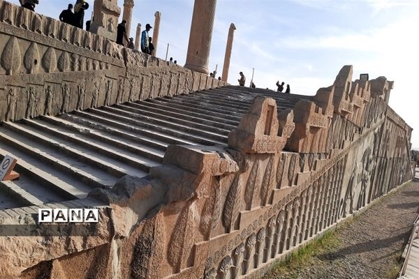 گردشگری در تخت جمشید