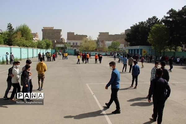 بازگشایی واحدهای آموزشی اسلامشهر در روز چهاردهم فروردین