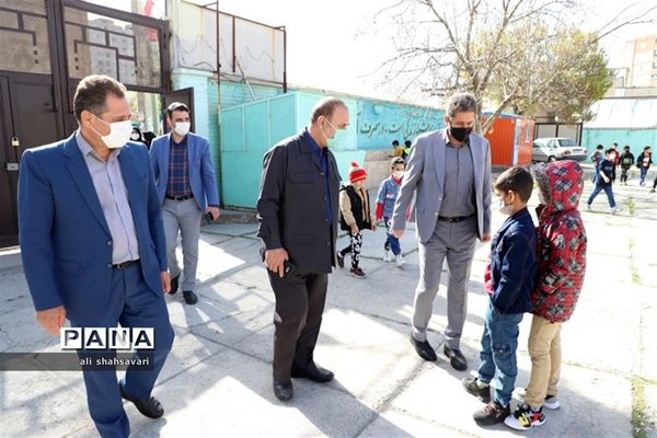 شور و شوق دانش‌آموزان کرمانشاهی در اولین روز آموزش حضوری