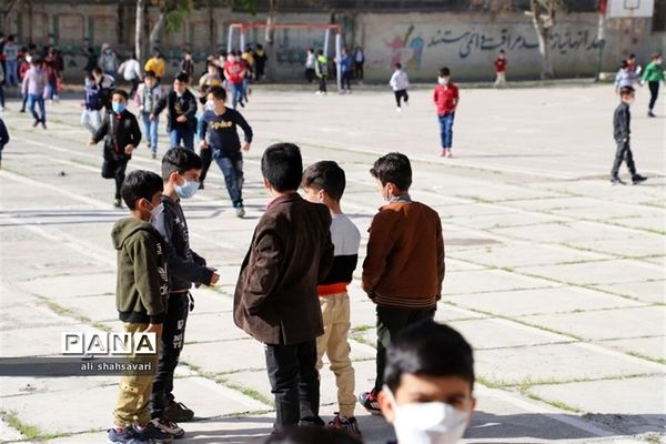 شور و شوق دانش‌آموزان کرمانشاهی در اولین روز آموزش حضوری