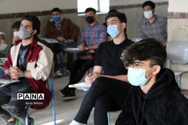 استقبال بی‌نظیر دانش‌آموزان بهارستانی از بازگشایی حضوری مدارس