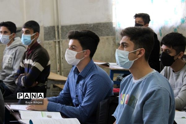 استقبال بی‌نظیر دانش‌آموزان بهارستانی از بازگشایی حضوری مدارس