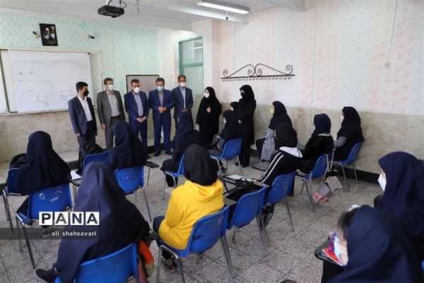 بازدید معاون تربیت‌بدنی و سلامت وزارت آموزش و پرورش از روند آموزش حضوری در استان کرمانشاه