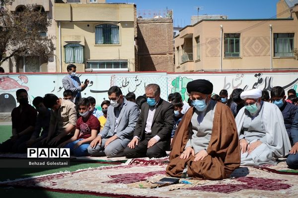 آئین زنگ نماز در مدارس آذربایجان غربی