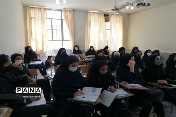 حال و هوای مدارس شیراز در سومین روز از حضوری‌شدن مدارس