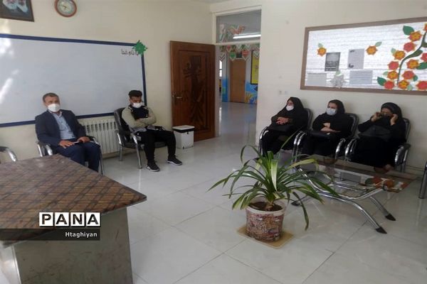 بازدید از مدارس ناحیه 5 استان اصفهان