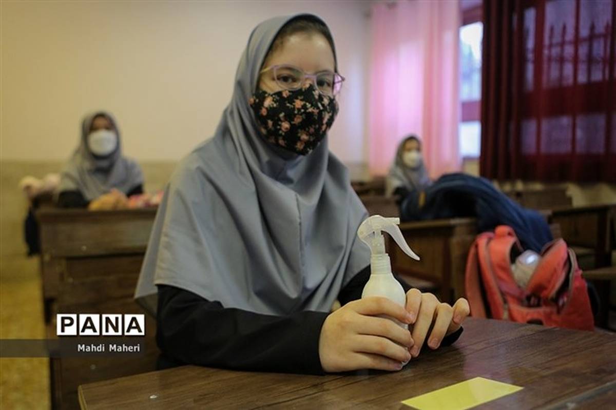 ابراز خرسندی دانش‌آموزان و معلمان ناحیه 4 شیراز از حضوری شدن  مدارس/فیلم