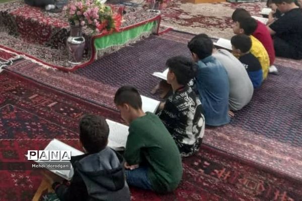 برگزاری محفل انس با قرآن در مسجد صاحب الزمان شهرآبعلی  رودهن