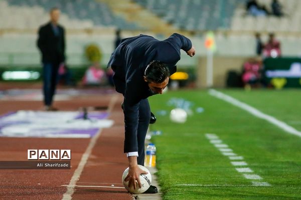 دیدار تیم های پرسپولیس و آلومینیوم اراک