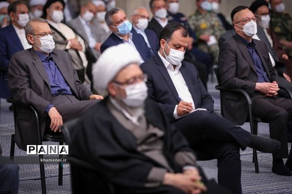 دیدارسران قوا و جمعی از مسئولان و کارگزاران نظام با رهبر انقلاب