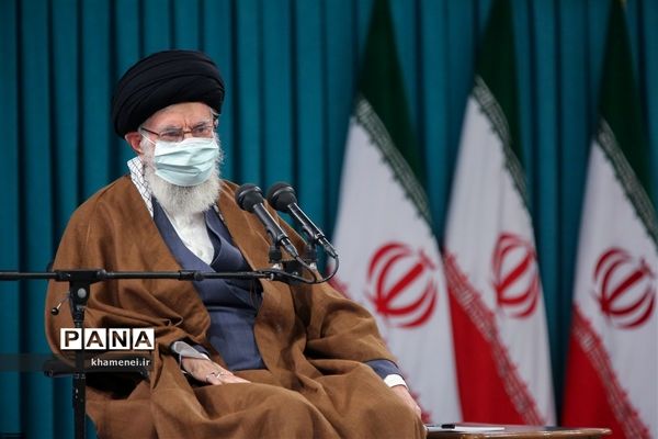 دیدارسران قوا و جمعی از مسئولان و کارگزاران نظام با رهبر انقلاب