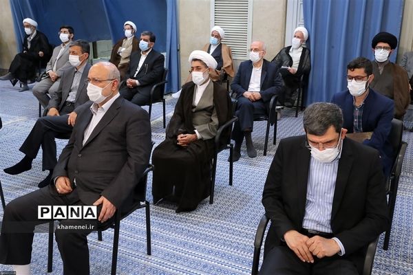 دیدارسران قوا و جمعی از مسئولان و کارگزاران نظام با رهبر انقلاب