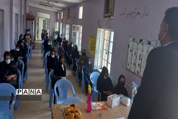 برگزاری کارگاه‌های توانمند‌سازی دانش‌آموزان در مدارس آسیب‌پذیر شهرستان امیدیه