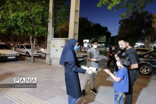 برپایی موکب‌های افطاری توسط مدارس آموزش و پرورش ناحیه ۲ شیراز