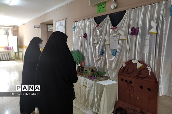 بازدید سرگروه کیفیت‌‌بخشی پرورشی آموزش و پرورش رودهن از فعالیت‌های‌مدارس