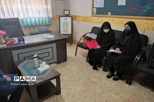 بازدید سرگروه کیفیت‌‌بخشی پرورشی آموزش و پرورش رودهن از فعالیت‌های‌مدارس
