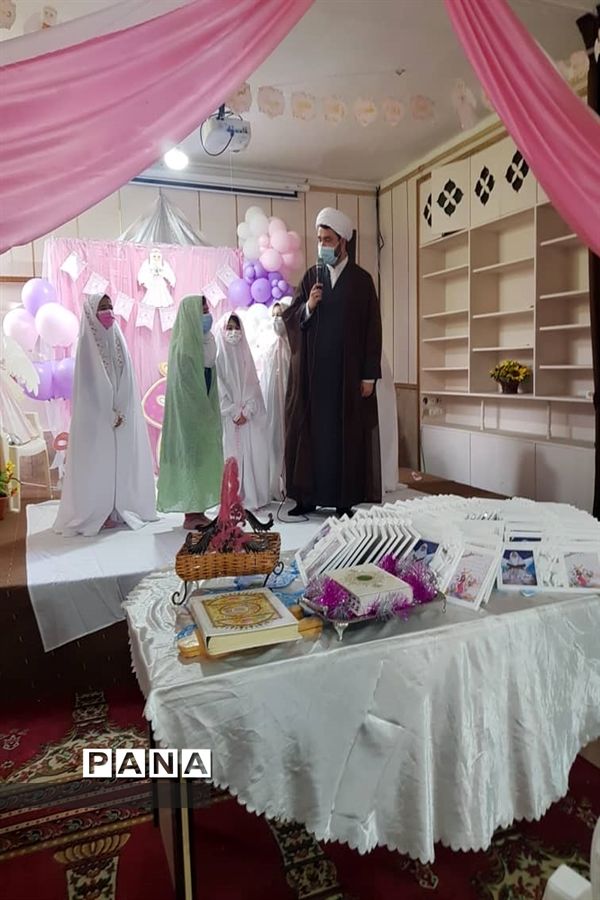 جشن تکلیف دانش‌آموزان دبستان توحید منطقه ۱۱