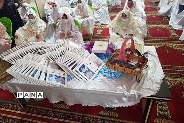 جشن تکلیف دانش‌آموزان دبستان توحید منطقه ۱۱