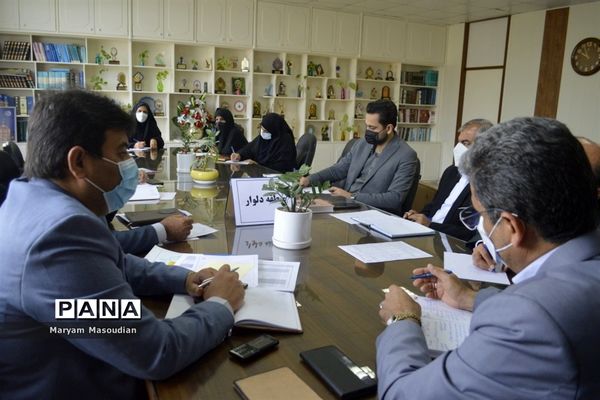 جلسه میز خدمت منطقه آموزش و پرورش دلوار با معاونت پرورشی و فرهنگی