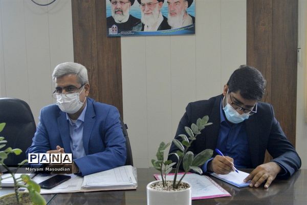جلسه میز خدمت منطقه آموزش و پرورش دلوار با معاونت پرورشی و فرهنگی