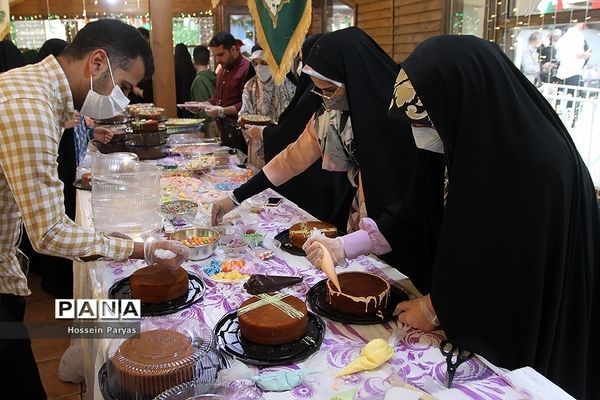 سومین جشنواره «کیک پزون نذری» در بوستان آب و آتش