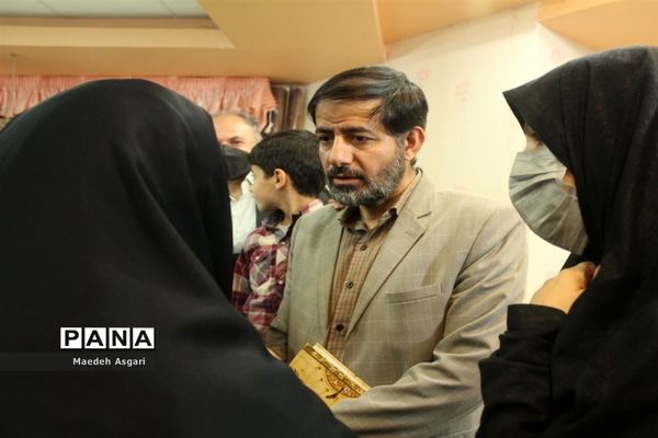 نشست هم‌اندیشی مدیران مدارس ناحیه یک قم