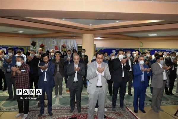 نشست هم‌اندیشی مدیران مدارس ناحیه یک قم