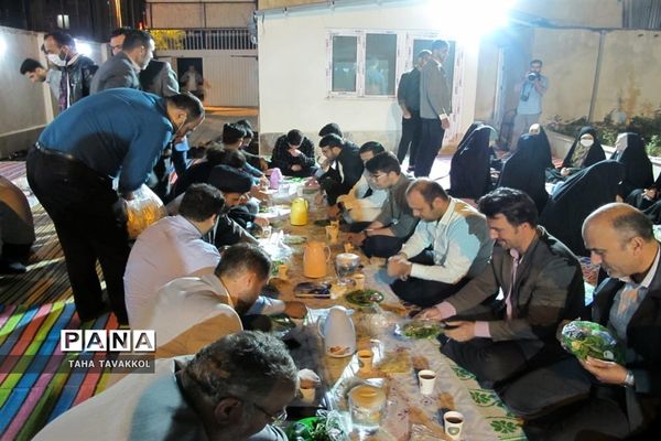 ضیافت افطاری و نشست صمیمی جمعی از اصحاب رسانه با امام جمعه شهرستان پردیس