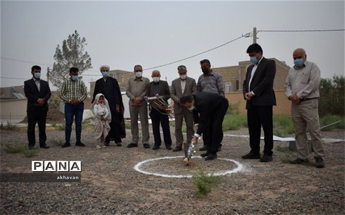 ساخت ۲ باب مدرسه ۱۲ کلاسه در بهاباد یزد آغاز شد