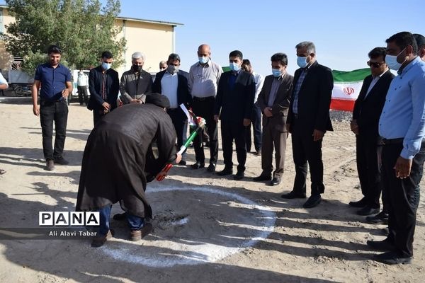 افتتاح و کلنگ‌زنی  4 پروژه  زمین‌مصنوعی مینی‌فوتبال در روستای کره‌بنده  استان بوشهر