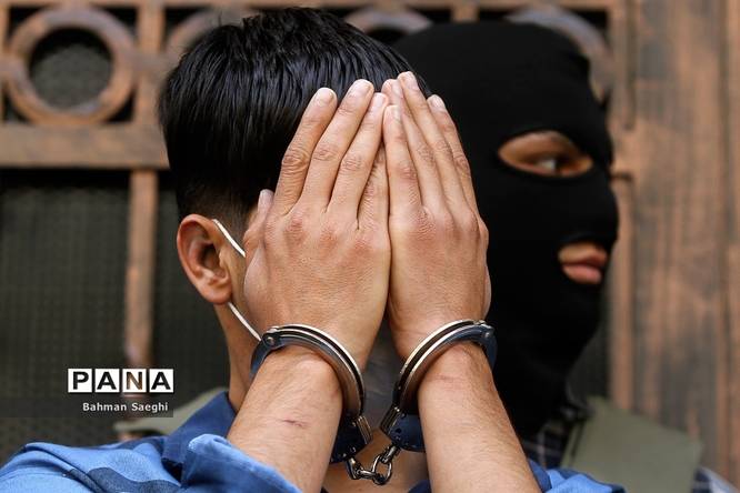 بازسازی صحنه درگیری سارقان مسلح با ماموران کلانتری ۱۰۳ گاندی