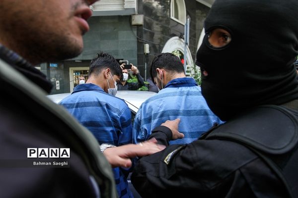بازسازی صحنه درگیری سارقان مسلح با ماموران کلانتری ۱۰۳ گاندی