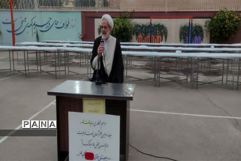 مراسم برگزاری افطاری به‌مناسبت ماه مبارک رمضان در دبیرستان شاهد کیهان  ناحیه 5