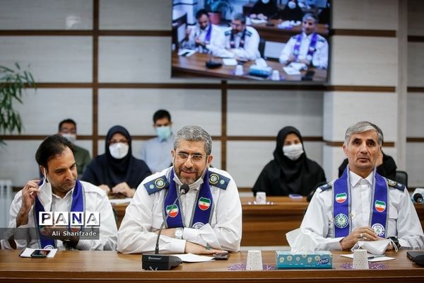 جلسه قائم مقام سازمان دانش‌آموزی با کارکنان